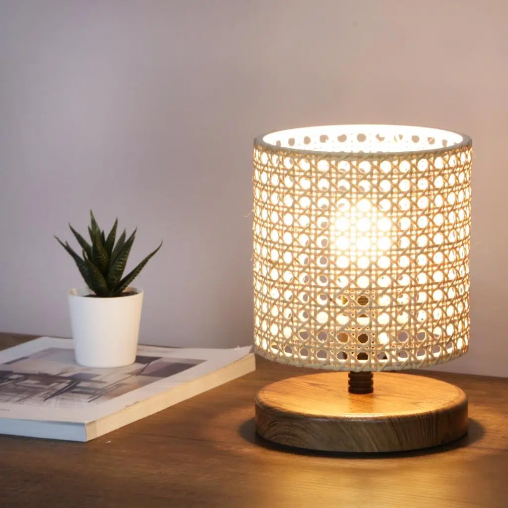 Rattan Başlıklı Rakkas Serisi Ahşap Tabanlı Mini Hazeran Abajur