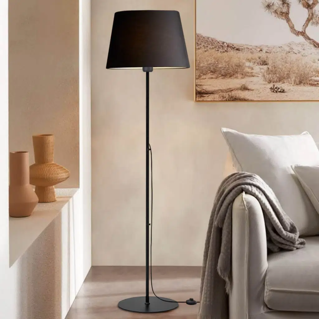 Slav Hazır Konik Kumaş Başlık Siyah Metal Lambader Salon Köşe Lambası